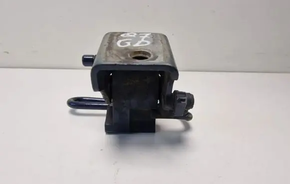 Audi Q7 4L Rear door lower hinge 4L0833412A