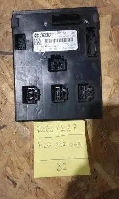 Audi A4 S4 B8 8K Comfort/convenience module 8K0907063