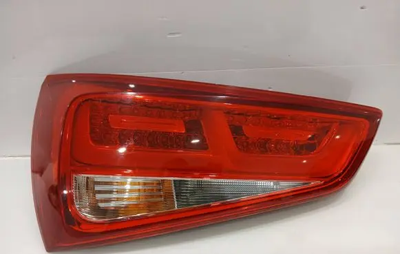 Tailgate rear/tail lights