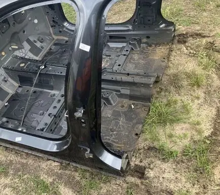 BMW 1 F40 Pillar (middle) TM18328