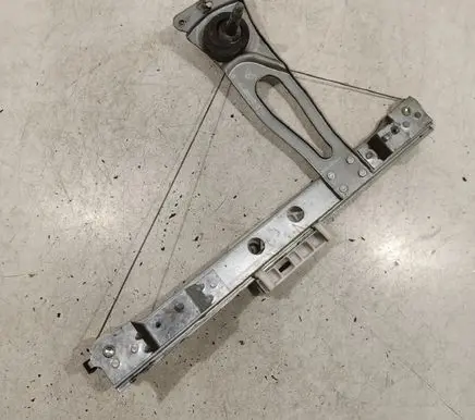 Rear door manual window regulator