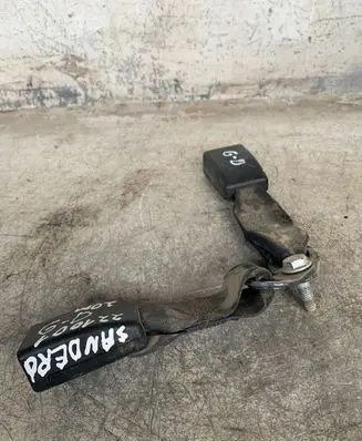 Dacia Sandero II Rear seatbelt buckle