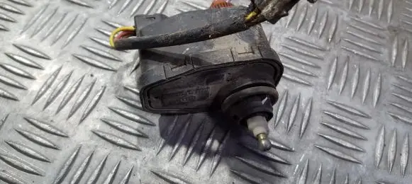 Headlight level adjustment motor