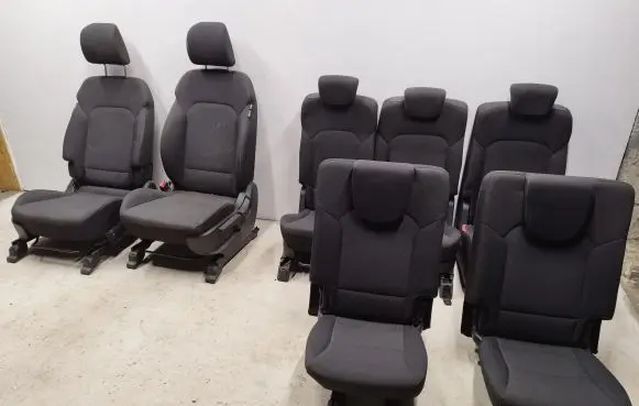 KIA Carens III Seat set 