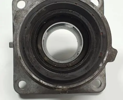 BMW X6 E71 Driveshaft support bearing bracket 7563779