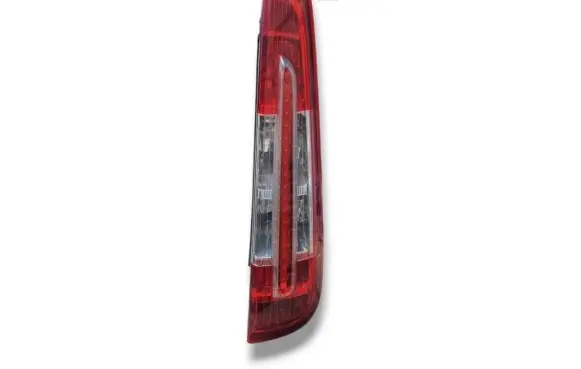 Ford C-MAX I Rear/tail lights 7M51-13404-AE