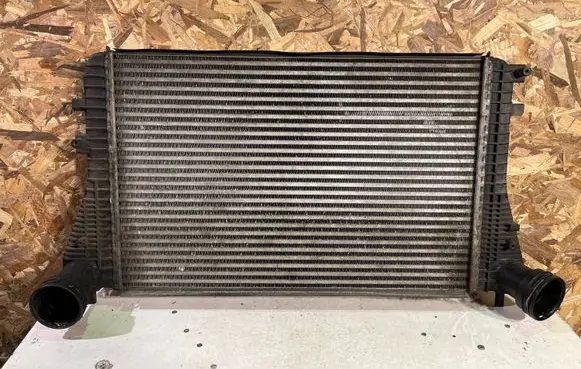 Volkswagen PASSAT B6 Intercooler air channel guide 3C0145805R