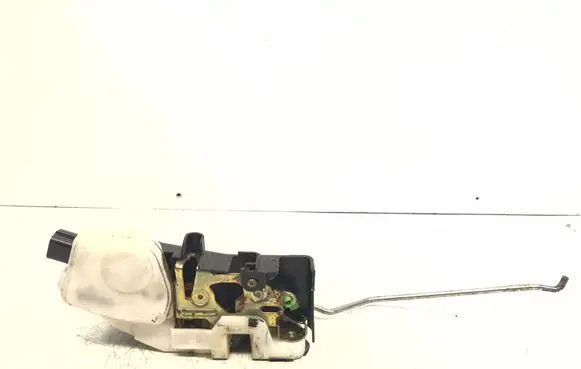 Mitsubishi Pajero Front door lock B653