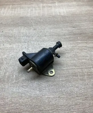 Renault Laguna I Turbo solenoid valve 7700857002
