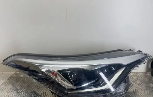 Toyota C-HR I Headlight/headlamp 81110F428000 195184495