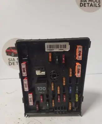Volkswagen Golf Plus Fuse module 3C0937125 63592777