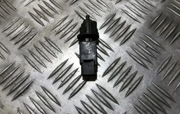 Nissan Primera Brake pedal sensor switch