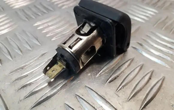 BMW 3 E46 12 V Socket (rear) 6904008