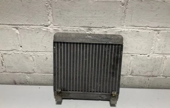 BMW 5 F10 F11 Engine oil radiator 7570103 M9056003