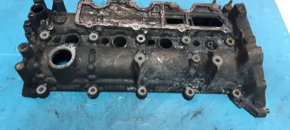 Land Rover Discovery 5 Rocker cam cover G4D3-6j011 H976