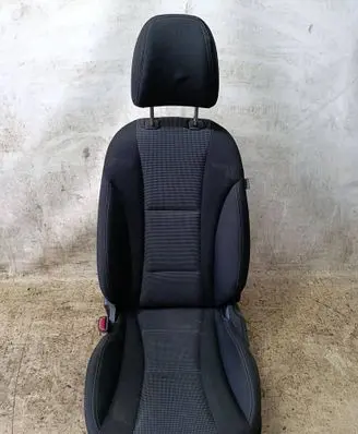 Hyundai i30 Front driver seat 