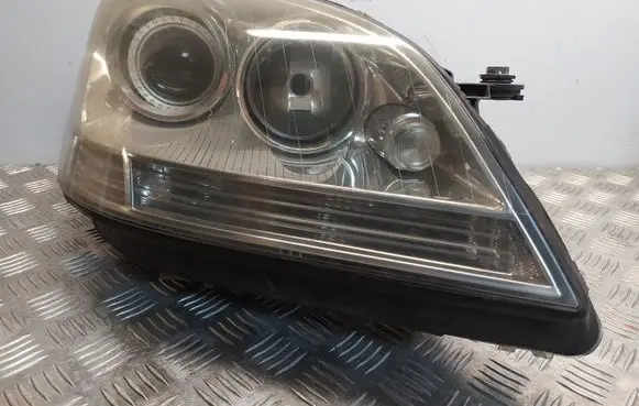 Mercedes-Benz ML W164 Headlight/headlamp 263348