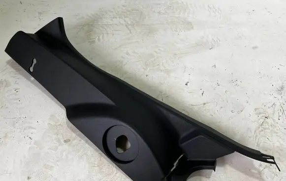 Toyota Auris E180 Rear seat side bottom trim 6255202300