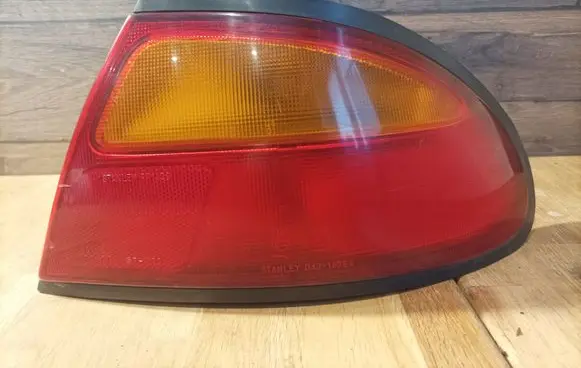 Mazda 323 F Rear/tail lights 0431439