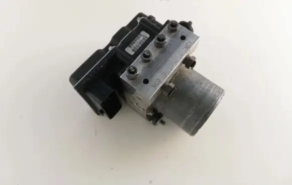 Peugeot 308 ABS Pump 9666957480 KL1584