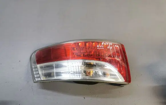 Toyota Avensis T270 Rear/tail lights
