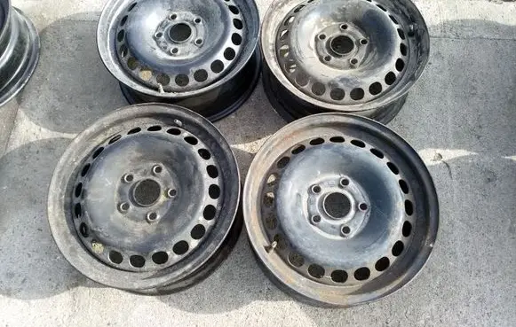 Audi A6 S6 C4 4A R15 steel rim 8D0801027