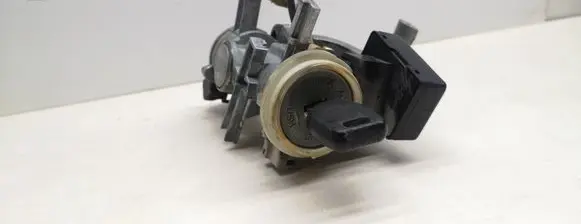 Mitsubishi Pajero Ignition lock MR329406