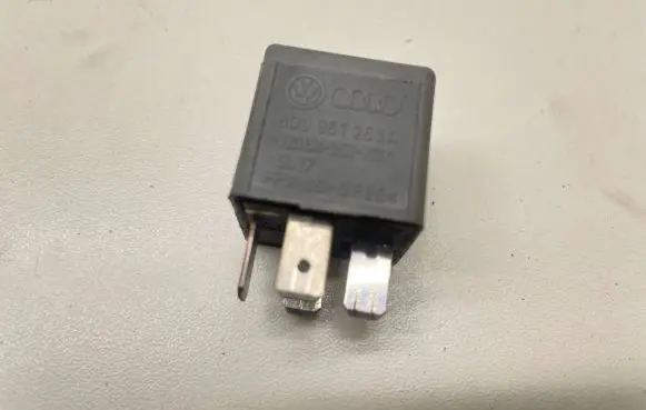 Audi A4 S4 B7 8E 8H Other relay 8D0951253A