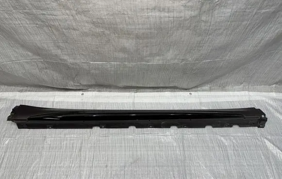 Maserati Grecale Front sill trim cover 670195181
