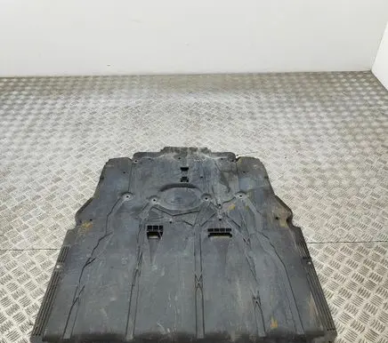 Mercedes-Benz GLB X247 Engine splash shield/under tray A2475202600