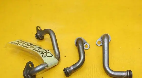 Gearbox oil cooler pipe/hose