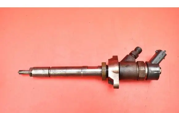 Fuel injector