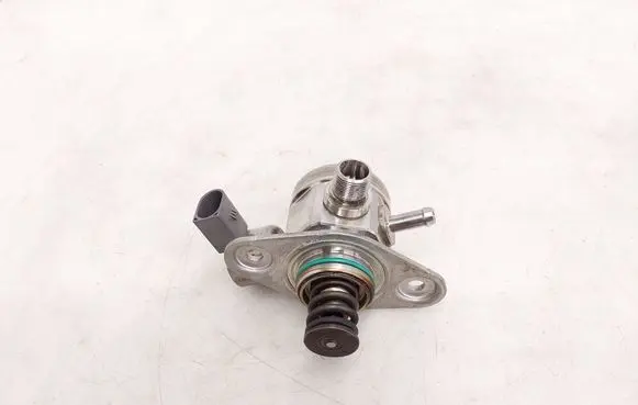 Mercedes-Benz C W205 Fuel injection high pressure pump 0261520216 A2740700501 7004282233