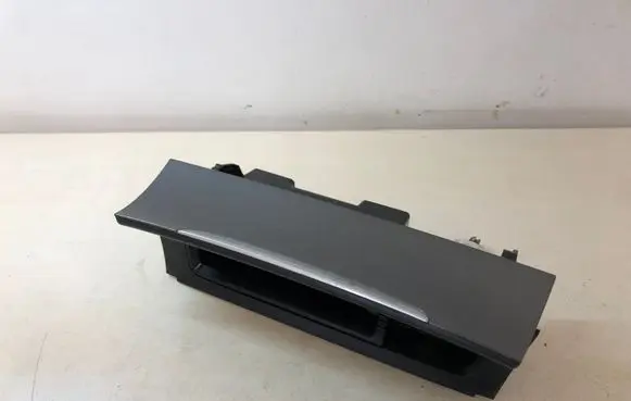 Volkswagen PASSAT B6 Ashtray (front) 3C0863284 3C0857961