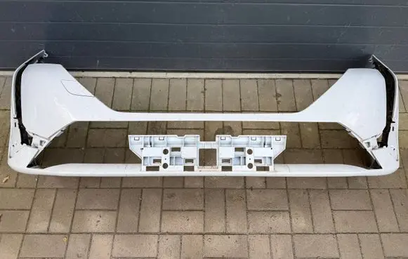 Peugeot 308 Front bumper 98573547