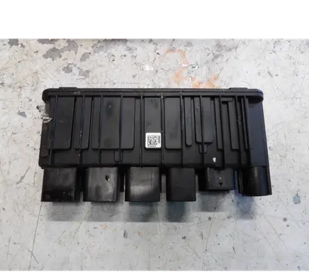 BMW 1 F20 F21 Power management control unit 8638551 17B0901L0080 18576710