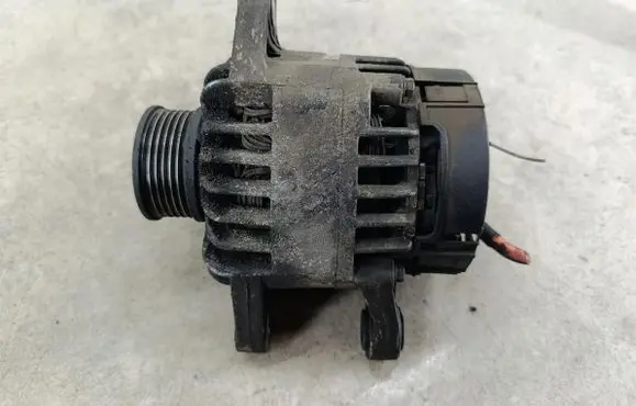 Alfa Romeo GT Generator/alternator 46782213