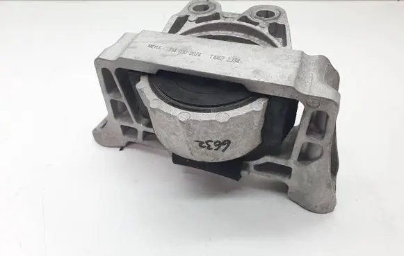 Volvo V50 Engine mount vacuum valve 