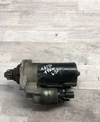 Volkswagen PASSAT B7 Starter motor