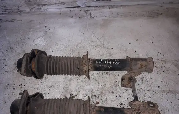 Nissan Micra Front shock absorber/damper