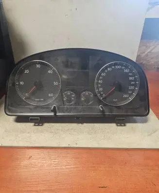 Volkswagen Touran I Speedometer (instrument cluster) 1T0920860G V3354110 VWZ7Z0D9326768