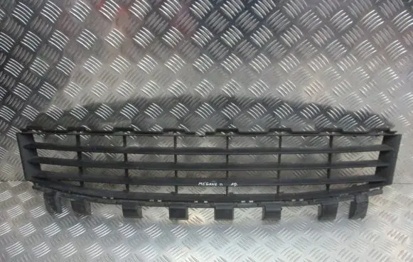 Renault Megane II Front bumper lower grill