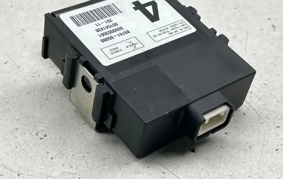 Toyota Avensis T270 Door central lock control unit/module 8974105080 S000003661 001541438
