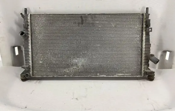 Ford Focus Coolant radiator 3M5H8005TL