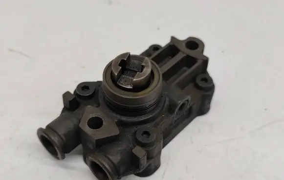 Mercedes-Benz C W203 Fuel injection high pressure pump A6110900350 0440030027 6110900350