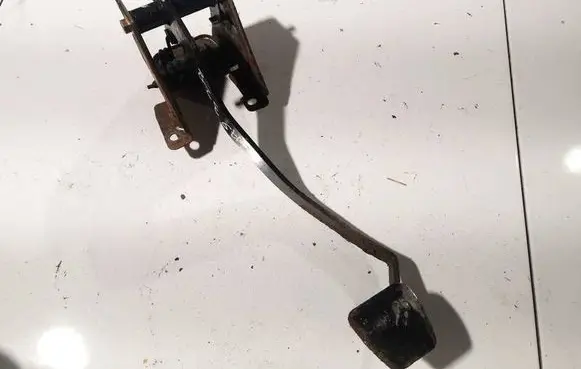 Land Rover Freelander Clutch pedal 