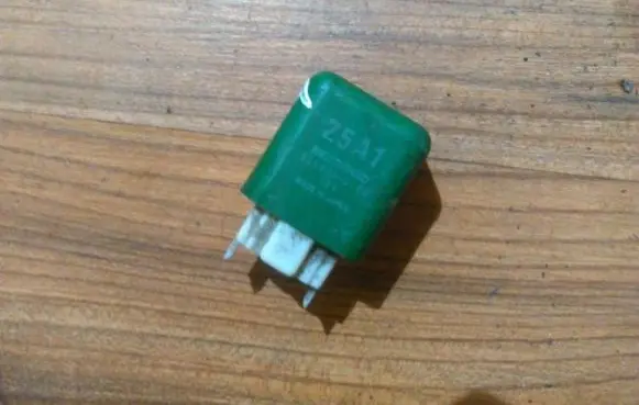 Mazda 323 Other relay 0568002120 z5a1