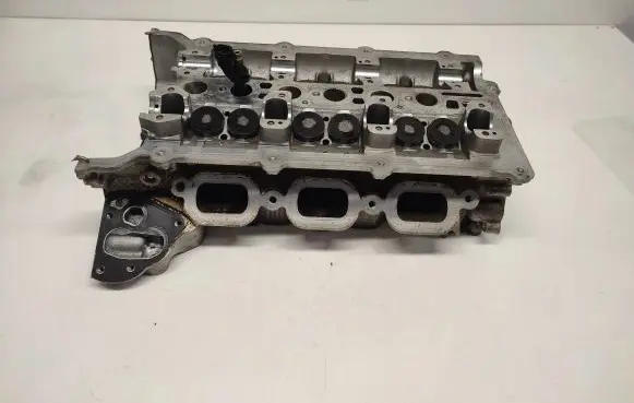 Jaguar F-Pace Engine head P8DX236090AB 306PS