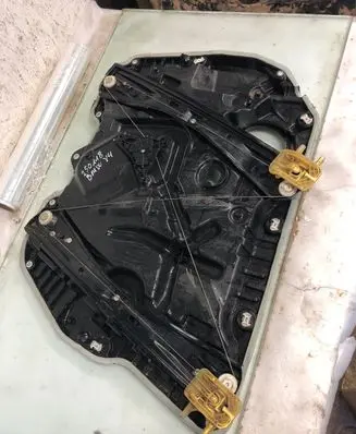 BMW X4 G02 Front door window regulator with motor 7431769