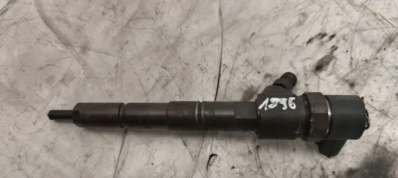 Opel Insignia A Fuel injector 0445110327